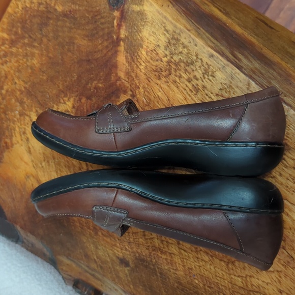 Clark's Brown Leather Loafers - Picture 5 of 9